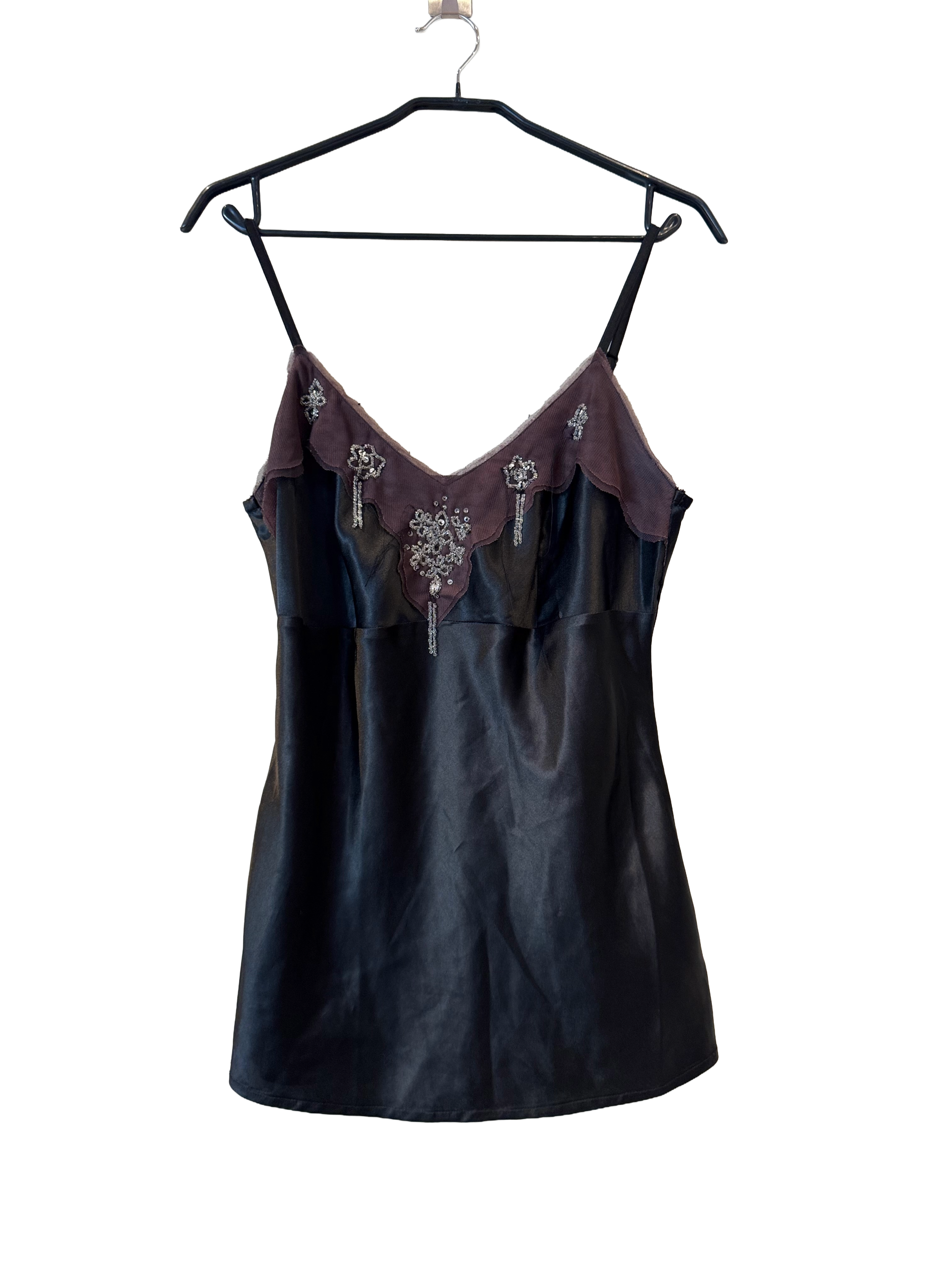 🖤 גופיית סאטן שחורה עם תחרה ואבנים